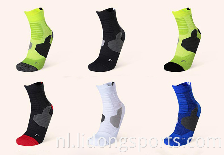 Groothandel Custom Compression Sports Sok Soccer Sokken Mens OEM Running Atletische Knie Hoge Fietssokken